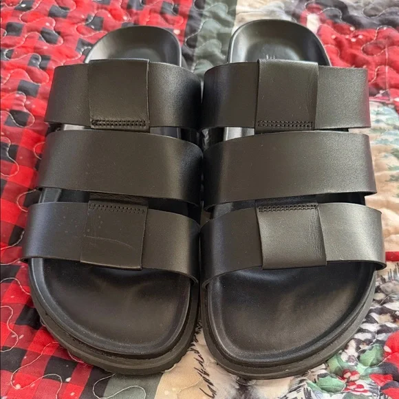 Allen Edmonds Black Men's Leather Sandals - Picture 5 of 13
